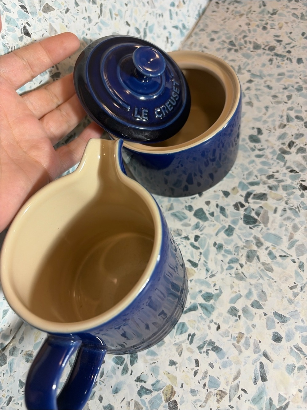 Le Creuset Cobalt Blue Creamer & Sugar Bowl Set Stoneware - Picture 2 of 3